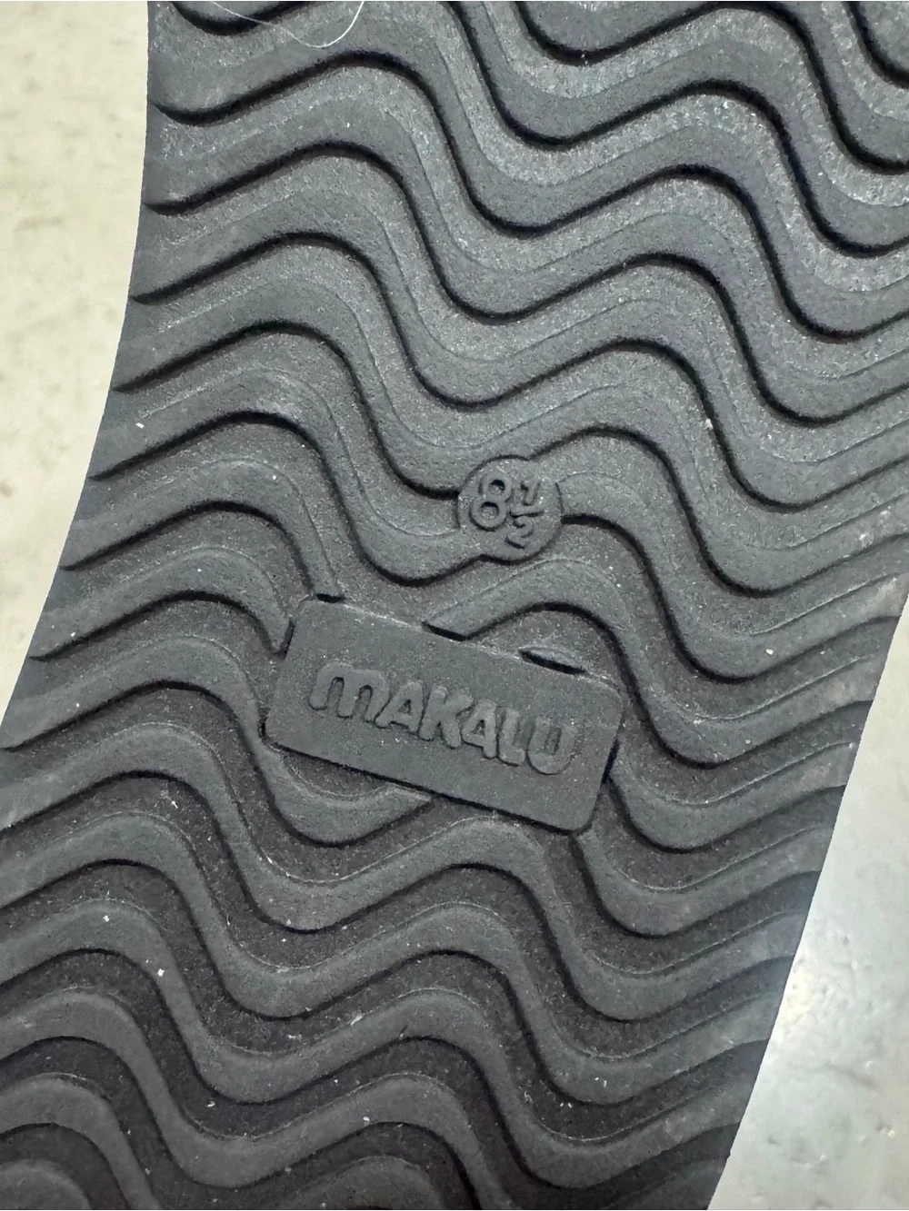 Makalu California warm black